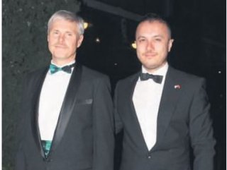 Amerikan konsolosla evlenecek olan Ramadan Hristiyan oldu